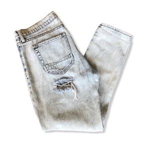 Kendall & Kylie Ripped Boyfriend Jeans Butt Tear